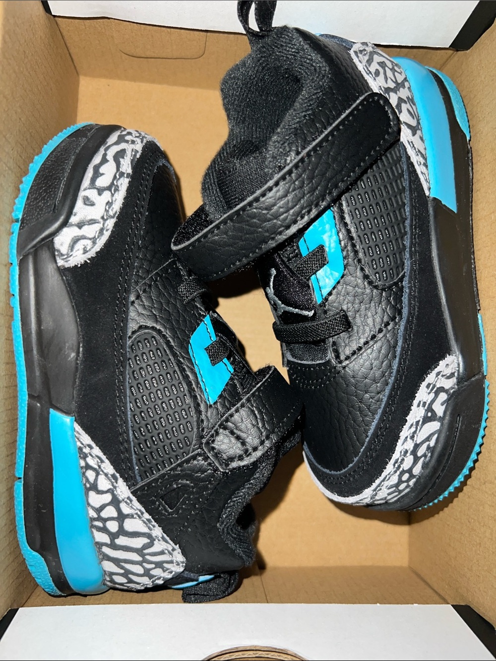 Jordan Kids Black and Turquoise Velcro Sneakers